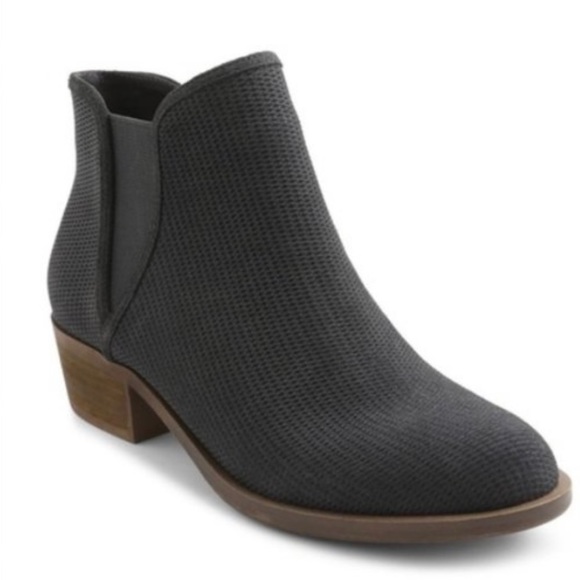 Kensie Shoes - Kensie Gerona Booties NIB